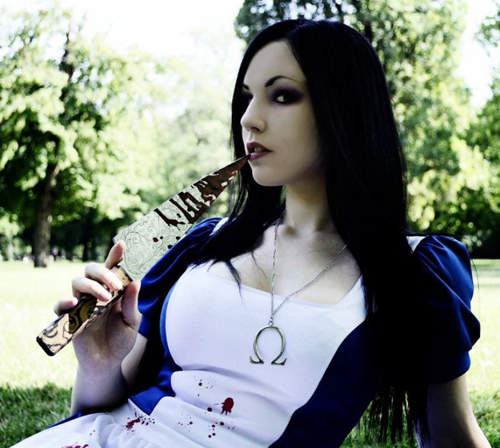 日本飛菜刀殺人事件 原來是小李他媽的飛刀!? 日本飛菜刀殺人事件 原來是小李他媽的飛刀!?