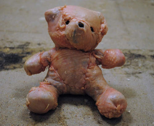 噁心《泰迪熊烤雞餐》還真是奇特的聖誕節大餐啊(汗) 噁心《泰迪熊烤雞餐》還真是奇特的聖誕節大餐啊(汗)