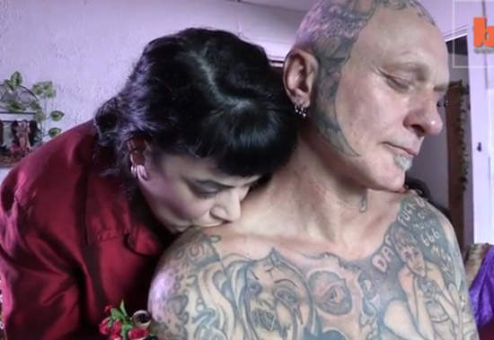 美國正宗《吸血女》每月要喝兩公升人血......(抖)