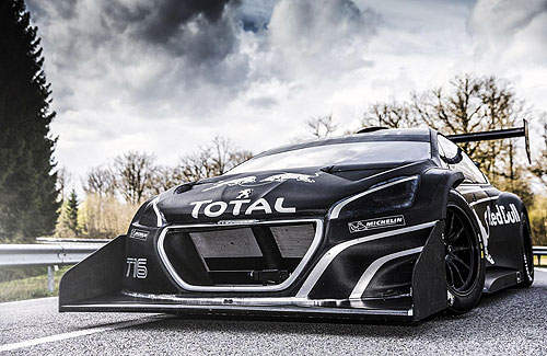 超殺《Peugeot 208 T16賽車》眨個眼時速立刻破百～