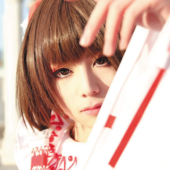 《這麼可愛一定是男孩子》Rain激萌COS東方博麗靈夢 路西法靈魂大豐收 《這麼可愛一定是男孩子》Rain激萌COS東方博麗靈夢 路西法靈魂大豐收