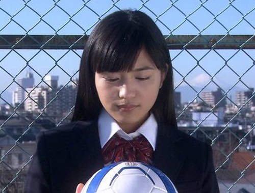 足球攝影機　360度的畫面能夠讓你看到裙擺底下的．．．