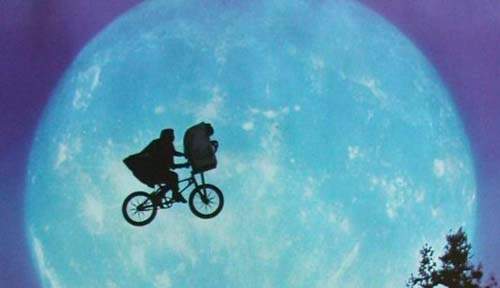 老外研發超科幻《飛天腳踏車 》這...這真的不會是在作夢吧~(捏臉)