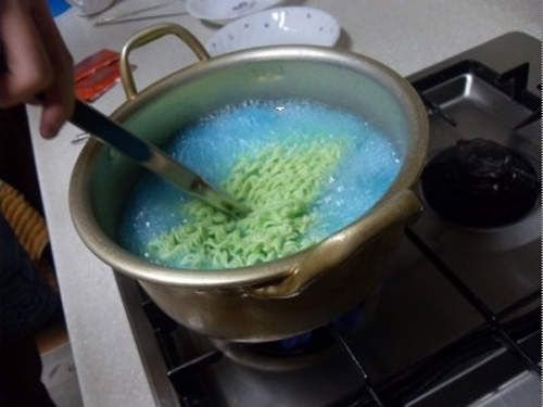 《藍色泡麵》你也想吃吃看嗎? 《藍色泡麵》你也想吃吃看嗎?