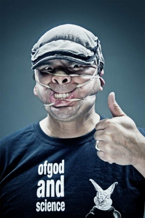 《橡皮筋纏臉》這應該不是什麼play吧XD 《橡皮筋纏臉》這應該不是什麼play吧XD