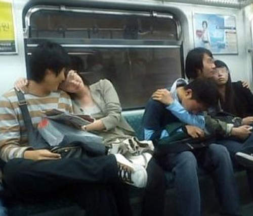《心酸情侶照》人人都能發閃光文~~(  ̄ 3 ̄)y 《心酸情侶照》人人都能發閃光文~~(  ̄ 3 ̄)y
