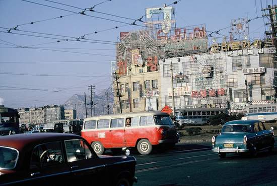 《50年前的首爾》好多美國阿兵哥啊(//▽//) 《50年前的首爾》好多美國阿兵哥啊(//▽//)