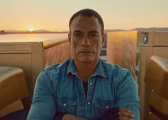 范達美《瘋狂Volvo廣告》叔叔有練過不要亂學啊...