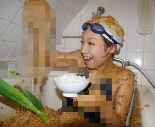 獵奇《美女納豆澡vs可樂澡》你喜歡都騎? 獵奇《美女納豆澡vs可樂澡》你喜歡都騎?