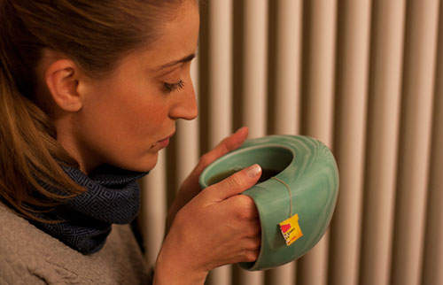 超貼心《暖暖口袋馬克杯》  冷冰冰雙手瞬間變暖活...