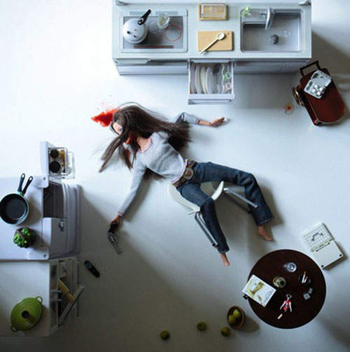 《自殘芭比》 Marie Clayton又一變態代表作