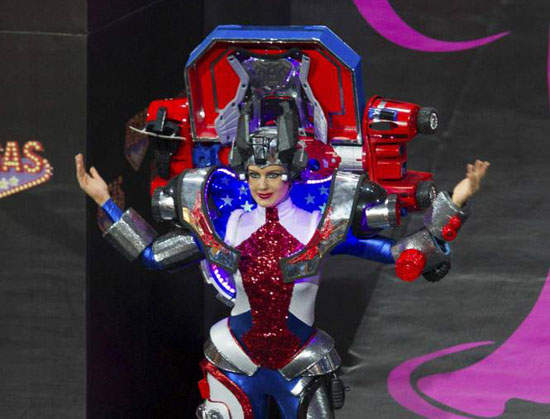 《環球小姐2013》國家服飾比賽 這是在比國力嘛...