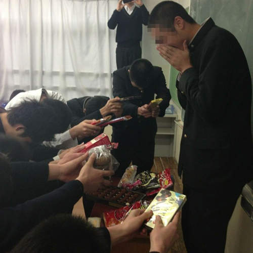 情人節過了沒關係~反正明年還有機會(握拳) 情人節過了沒關係~反正明年還有機會(握拳)