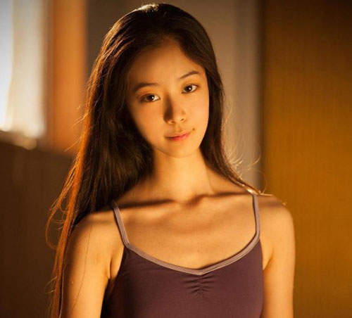 空靈芭蕾美女 瘦弱身型跳出唯美曼妙的舞姿 空靈芭蕾美女 瘦弱身型跳出唯美曼妙的舞姿