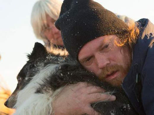 《感人時刻》與廢墟中的狗兒重逢