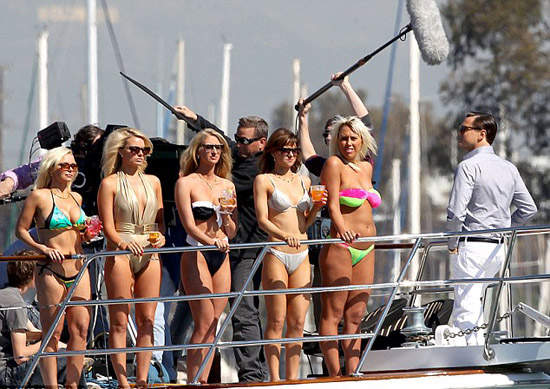 《華爾街之狼》李奧皮卡丘 連拍片都過爽爽的電影預告