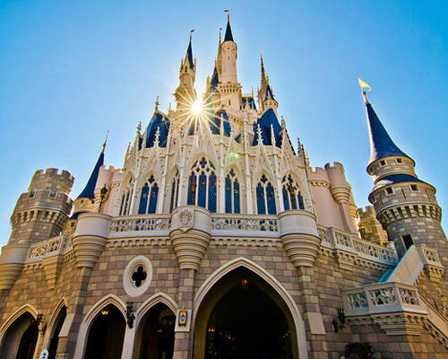 迪士尼樂園裡的灰姑娘城堡竟然可以住宿！？