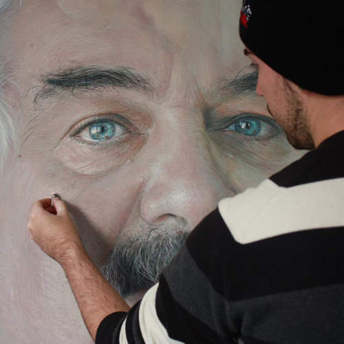 超逼真《黑板肖像畫》也太像照片了吧(盯) 超逼真《黑板肖像畫》也太像照片了吧(盯)