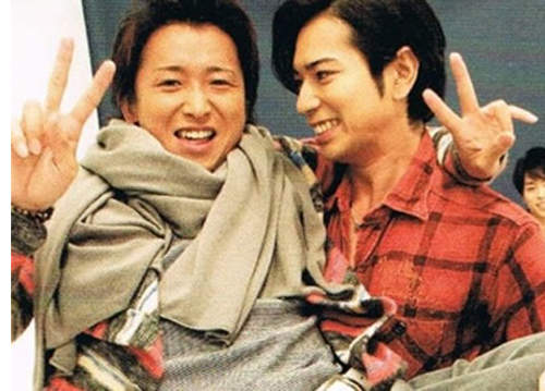 決選《型男搬家員》竟然有新娘抱的比賽項目 (〃ω〃) 決選《型男搬家員》竟然有新娘抱的比賽項目 (〃ω〃)