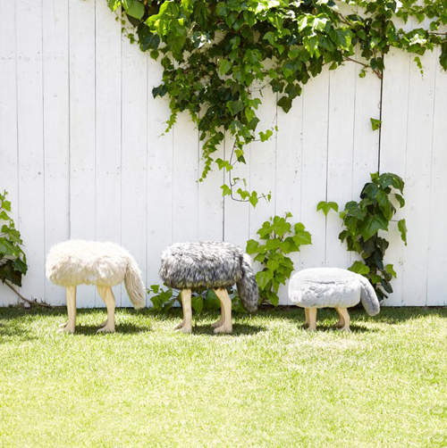 寵物感覺家具　長腳+尾巴的毛毛矮凳放在家裡應該不會被嚇到吧？