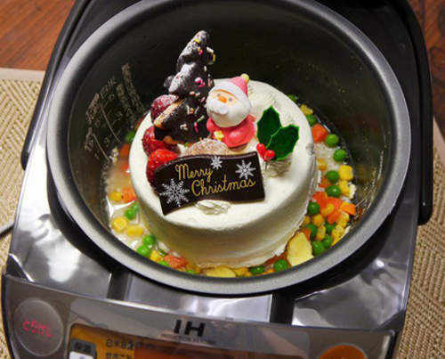 聖誕節《電鍋料理》蛋糕白飯味道太讚了 聖誕節《電鍋料理》蛋糕白飯味道太讚了