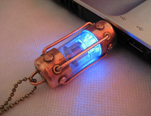 超復古《盞燈USB隨身碟》沒電還可以充當燈泡用~(誤)