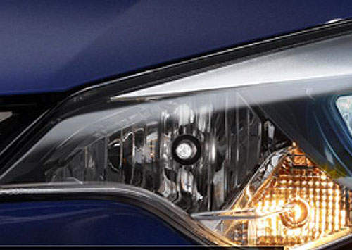 新一代美規《Toyota Corolla》發表前再小露一下性感～