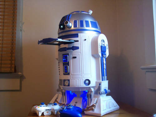 神改造！星際大戰R2-D2機器人Xbox360主機