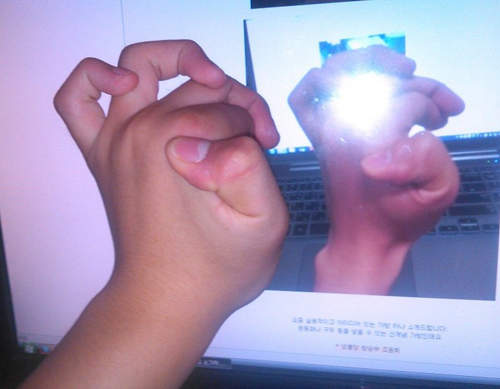 網友的《噁心手照》誰能比我更軟Q╭∩╮( ̄▽ ̄``) 網友的《噁心手照》誰能比我更軟Q╭∩╮( ̄▽ ̄``)