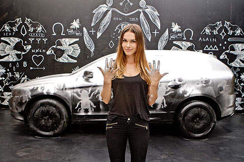 《Volvo XC60》把車車畫成這樣是不是該道個歉呢？(誤)