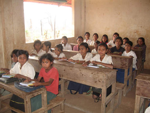 名模Rola人紅是非多...孟加拉蓋學校多少錢? 名模Rola人紅是非多...孟加拉蓋學校多少錢?