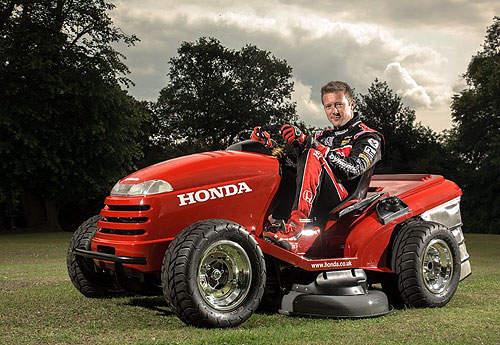 超猛《Honda Mean Mower》小心在路上被割草機巴掉~(無誤) 超猛《Honda Mean Mower》小心在路上被割草機巴掉~(無誤)