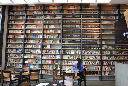 《書香Cafe》偶爾也該文青一下 《書香Cafe》偶爾也該文青一下