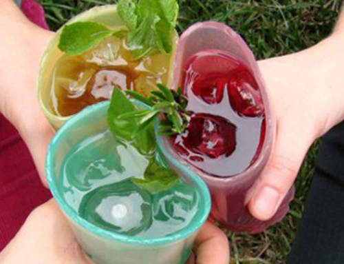 《未來食器》連杯子都可以直接吃下去喔 《未來食器》連杯子都可以直接吃下去喔