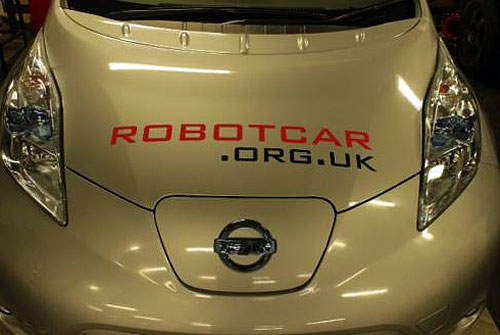 牛津大學改造《Nissan Leaf》變身iPad遙控車? 牛津大學改造《Nissan Leaf》變身iPad遙控車?