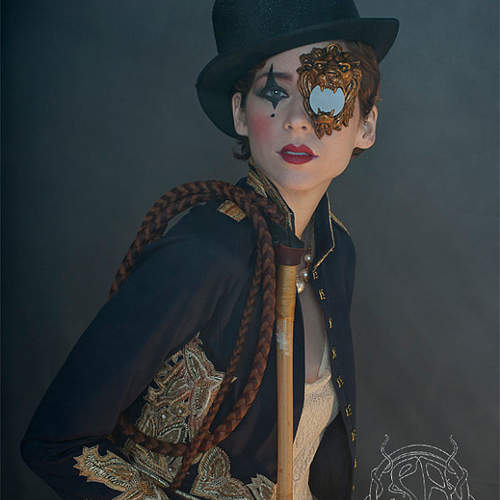 華麗造型《單片眼鏡》這麼重不會掉下來嗎? 華麗造型《單片眼鏡》這麼重不會掉下來嗎?