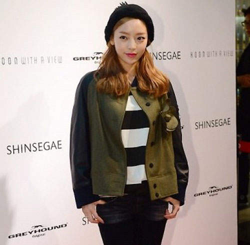 KARA具荷拉穿怪褲　結果韓網友比較關心她是不是又維修了......