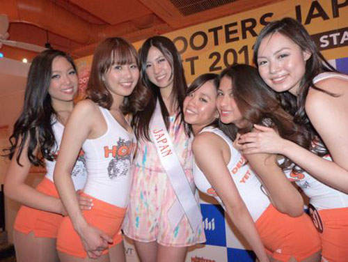2013日本「MISS HOOTERS」女郎 冠軍人選出爐 2013日本「MISS HOOTERS」女郎 冠軍人選出爐