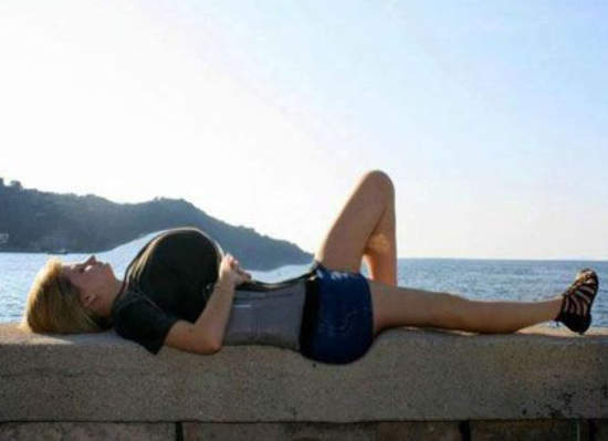 《超可疑照片》你不是真的指望有人相信吧( ̄﹁ ̄||)   《超可疑照片》你不是真的指望有人相信吧( ̄﹁ ̄||)