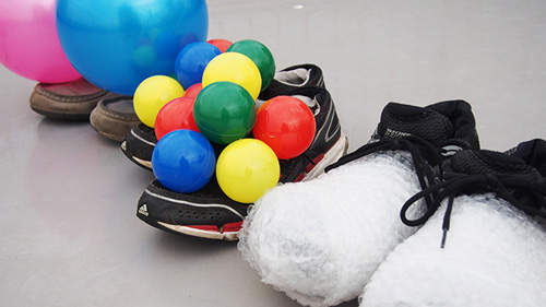 防止腳重擊受傷的《鞋子安全氣囊》看起來好可愛啊... 防止腳重擊受傷的《鞋子安全氣囊》看起來好可愛啊...