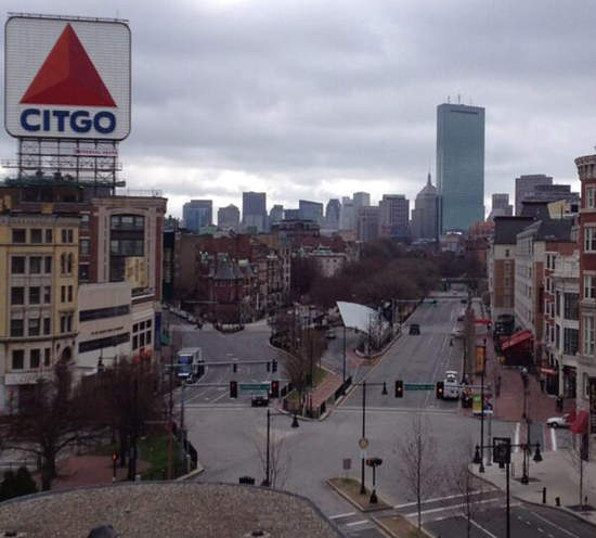 《空城波士頓》史無前例的關城追捕行動 《空城波士頓》史無前例的關城追捕行動