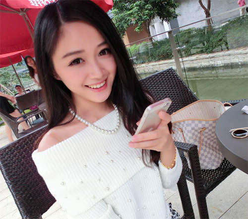 秀雲大大　熊貓妞帽帽裝備讓我好想咬一口