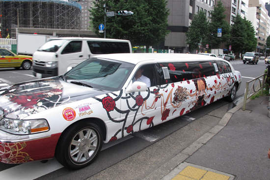 《薔薇少女痛車》這次是超長的痛禮車