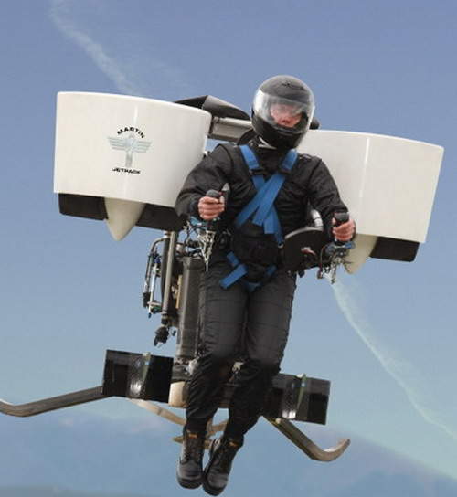 未來版《飛天噴射背包》試飛成功　以後上班上學就靠它啦~(發射)