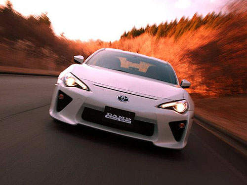 傻傻分不清？《Toyota 86》帥氣變身Lexus限量超跑LFA～