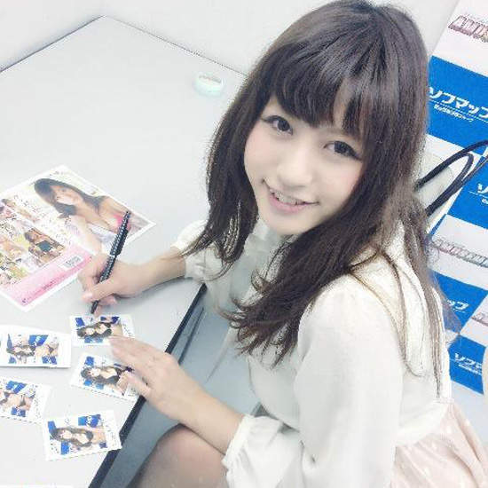 《Kazumi》降臨日本 寫真DVD出擊 《Kazumi》降臨日本 寫真DVD出擊