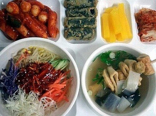 韓 神等級《公司附餐》豐盛程度超乎你的想像(￣﹁￣)