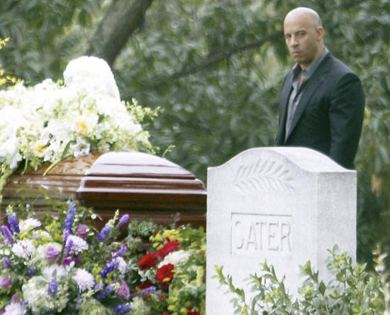 《玩命關頭7》喪禮片場照 7.8.9集命玩不完？