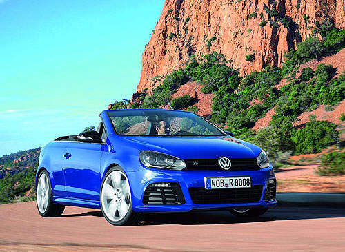 敞篷版《六代目VW Golf R》上空小白球扛壩子終於來了~ 敞篷版《六代目VW Golf R》上空小白球扛壩子終於來了~