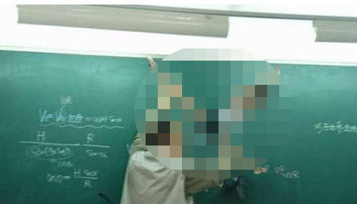 大陸版「請高手幫我PS」  就說不要拜託網友了嘛...... 大陸版「請高手幫我PS」  就說不要拜託網友了嘛......